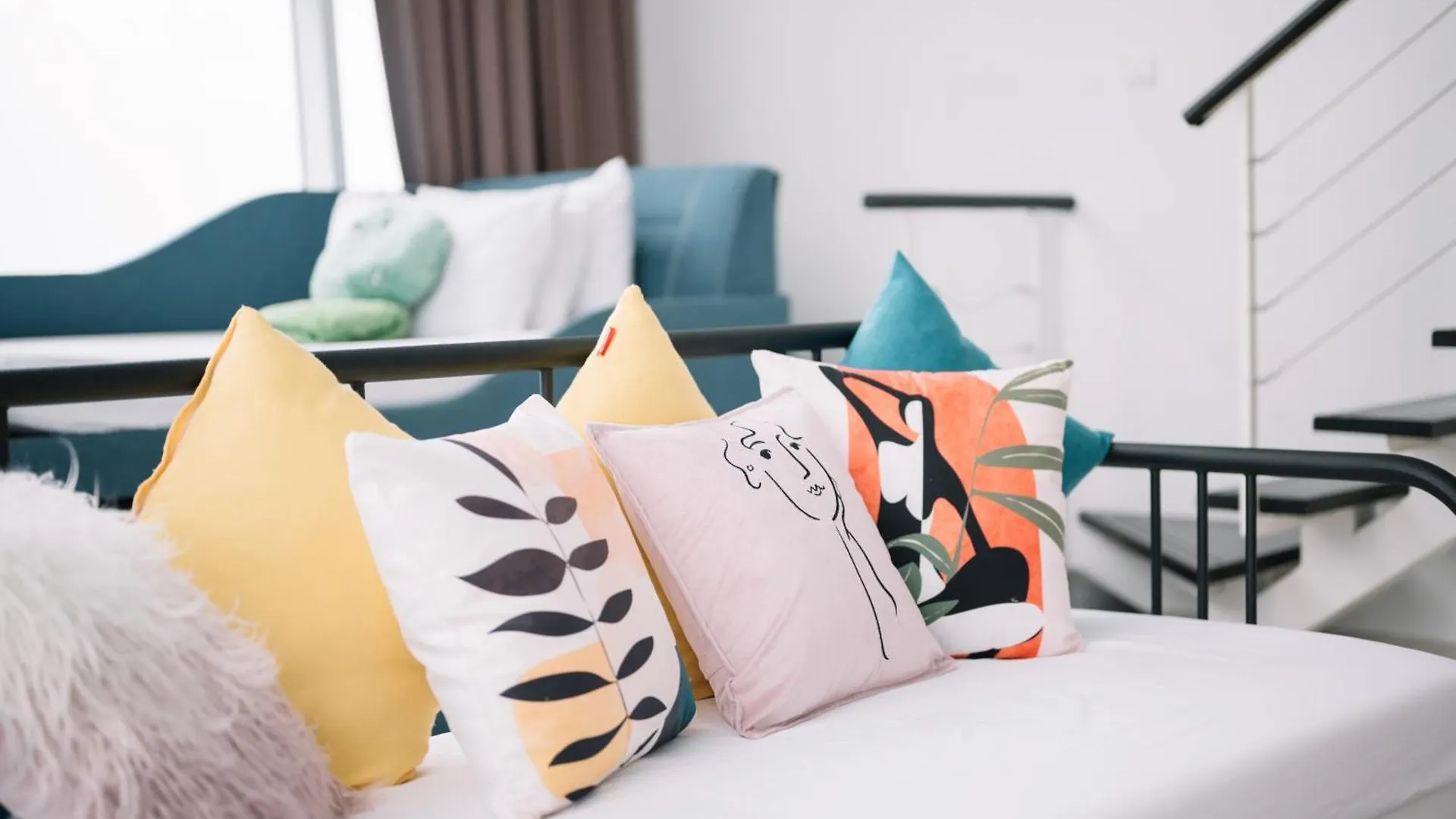 Apartment Maritime Seaview 2Bedrooms 2Carparks 4-12Pax Jelutong Malaysia